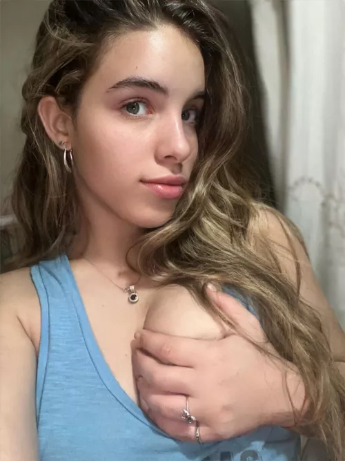 Your little psychologist likes to send you nudes during her break... I hope no one saw it haha