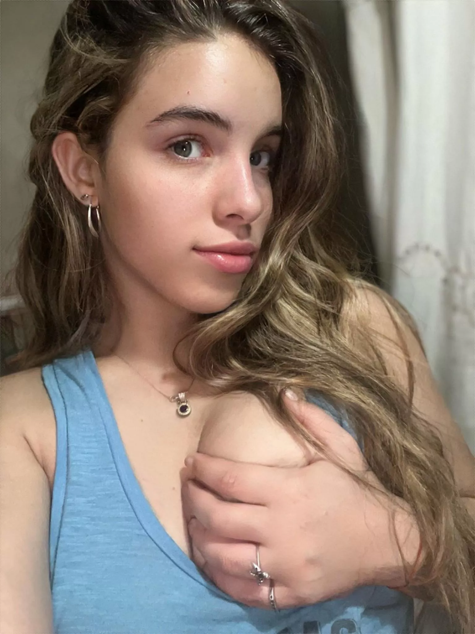 Your little psychologist likes to send you nudes during her break... I hope no one saw it haha