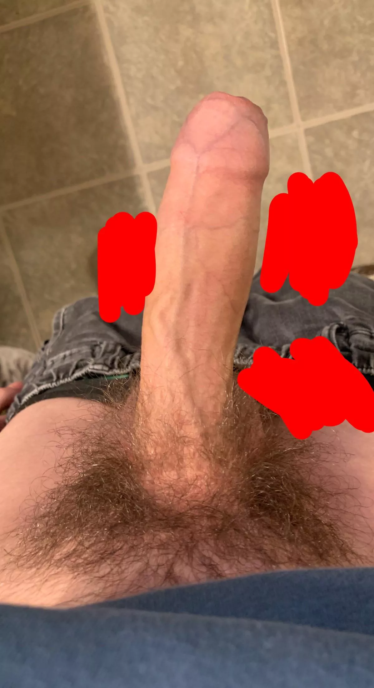 18, any older women around??:) although i don’t discriminate (edited for personal privacy)