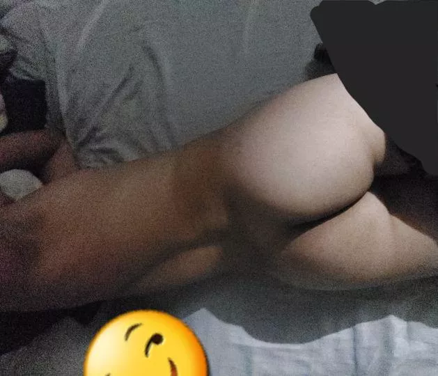 18 Need someone to spread me open