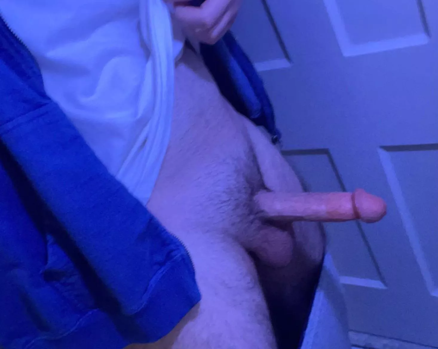 (22) can’t sleep & rock hard