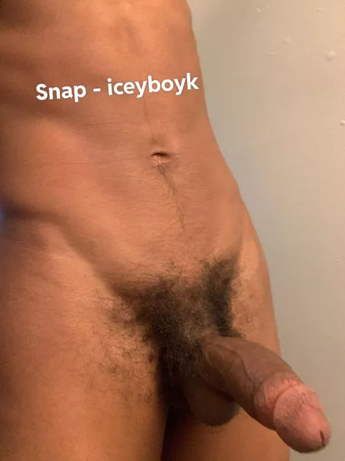 22 top looking to trade - twink+++ femboy+++ // snap - iceyboyk