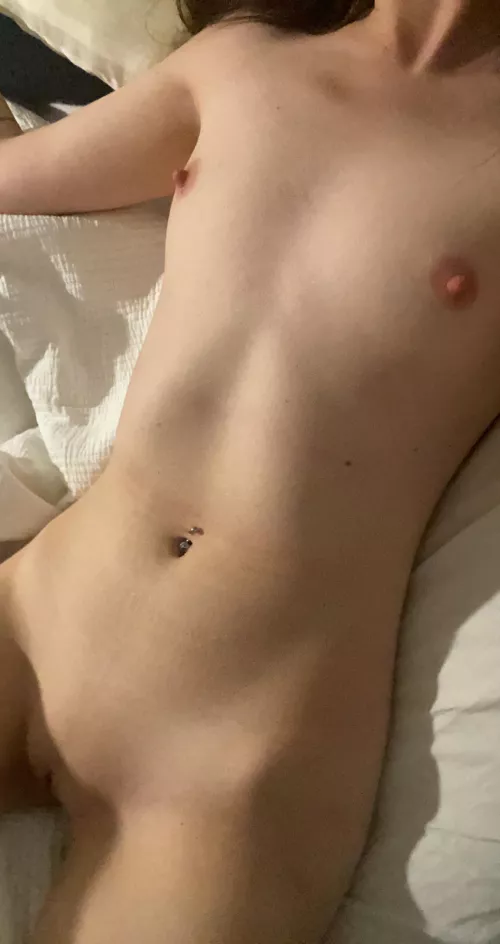 22F 5'6 108 lbs - went bra shopping today and was very disappointed and now I'm self conscious again