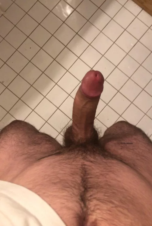 24 m Looking for someone to coach me or improve my body / workout. Any fit man to help me with that? Really kinky so open to many thinks hmu