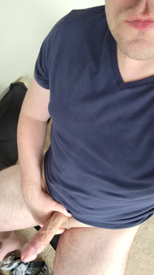 (33) I need a bro to help me out on these wfh days