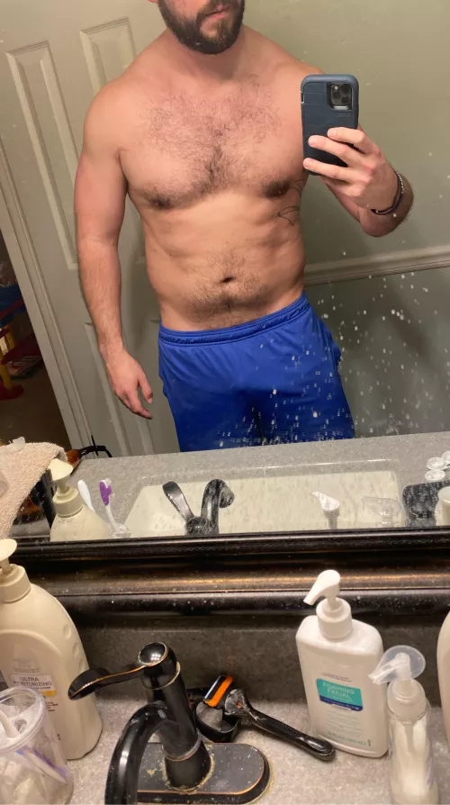 36(m) about to be 37. Working to get back into shape. Focusing more on cardio, abs and then weights per doctor orders.