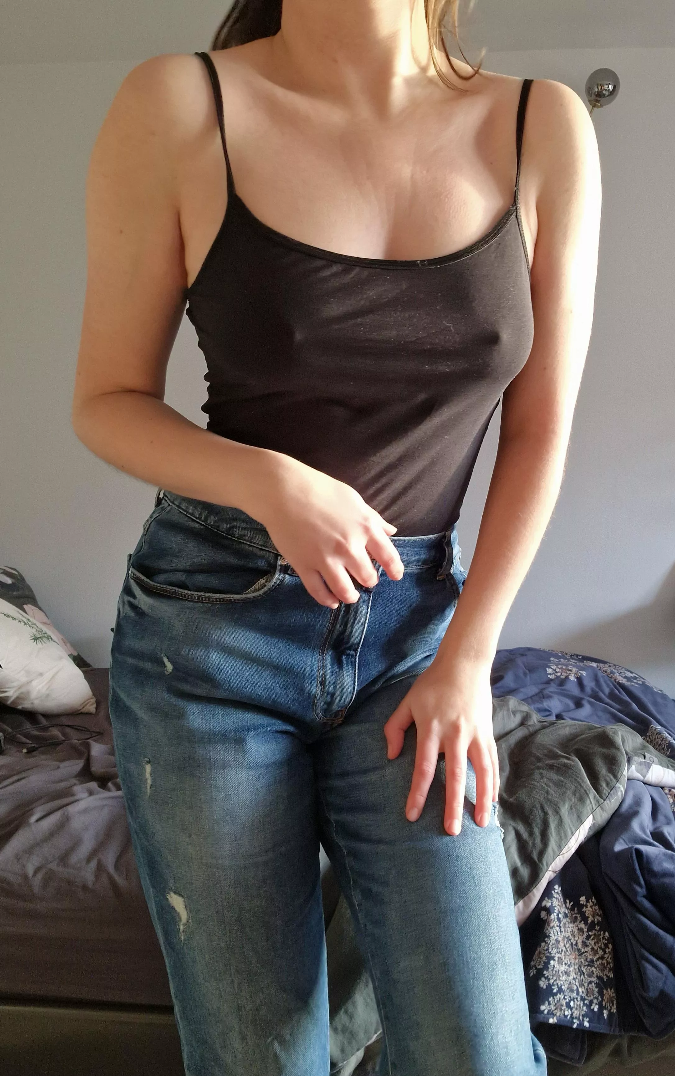 Another day without a bra 😇