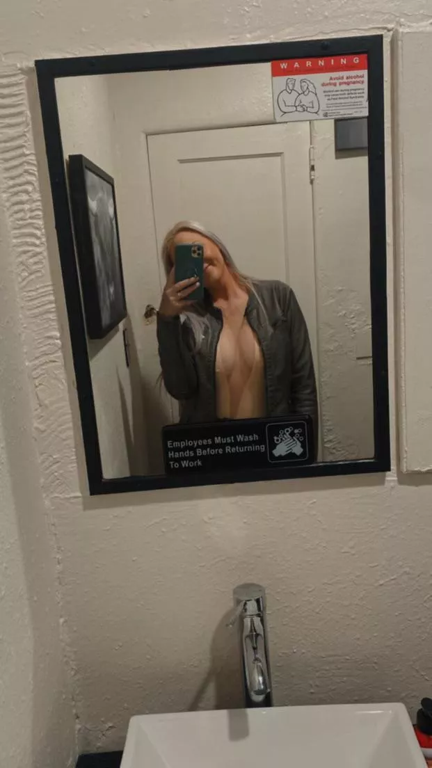 Anyone willing to caption my hotwife?