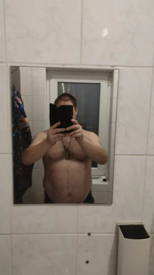 bear waiting for action