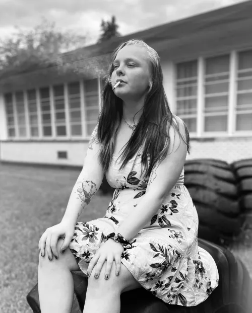 Bring back the nice weather so I can smoke in sundresses again