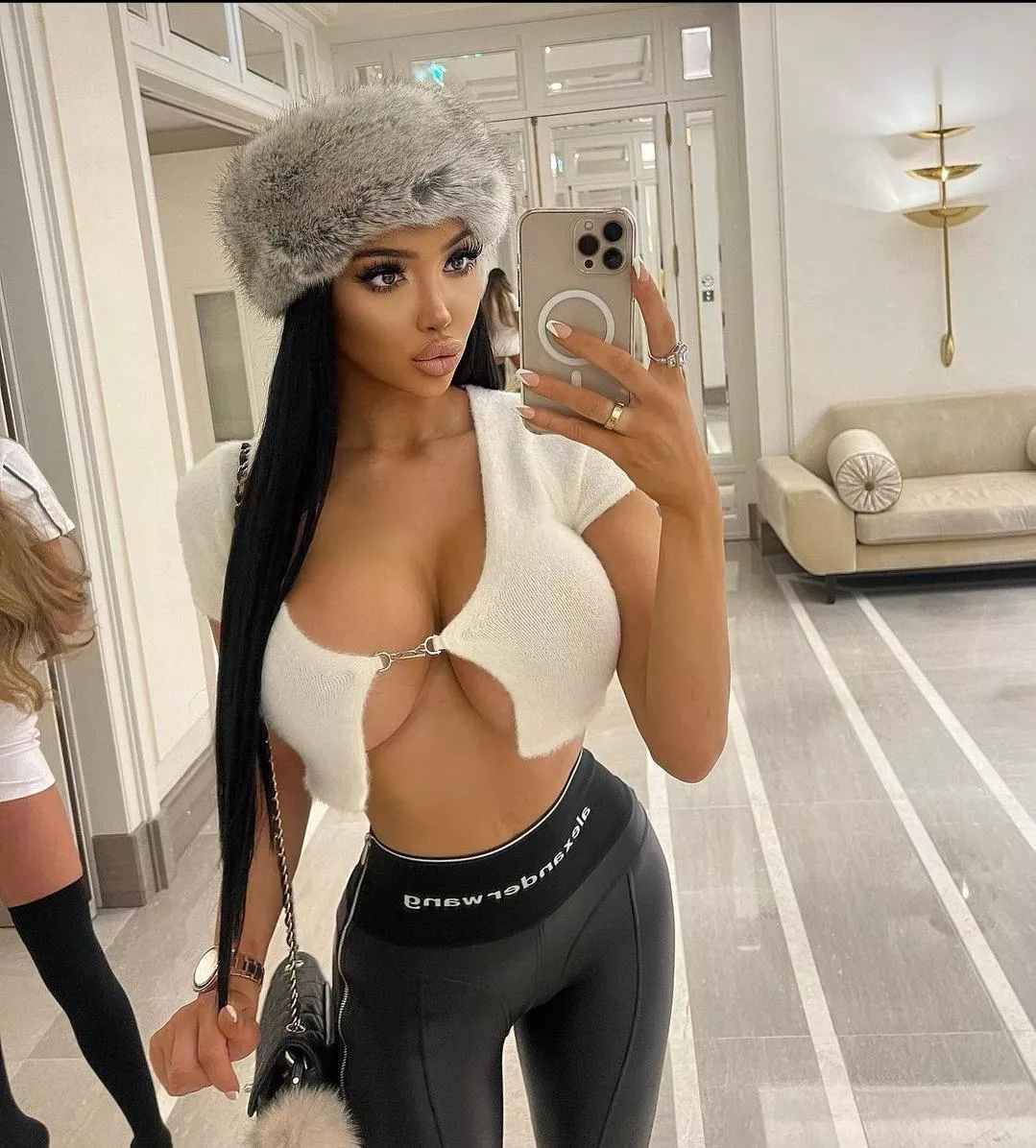 Chloe Khan