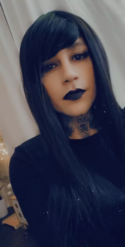 cute FedEx guy said I was really hot today 🥴