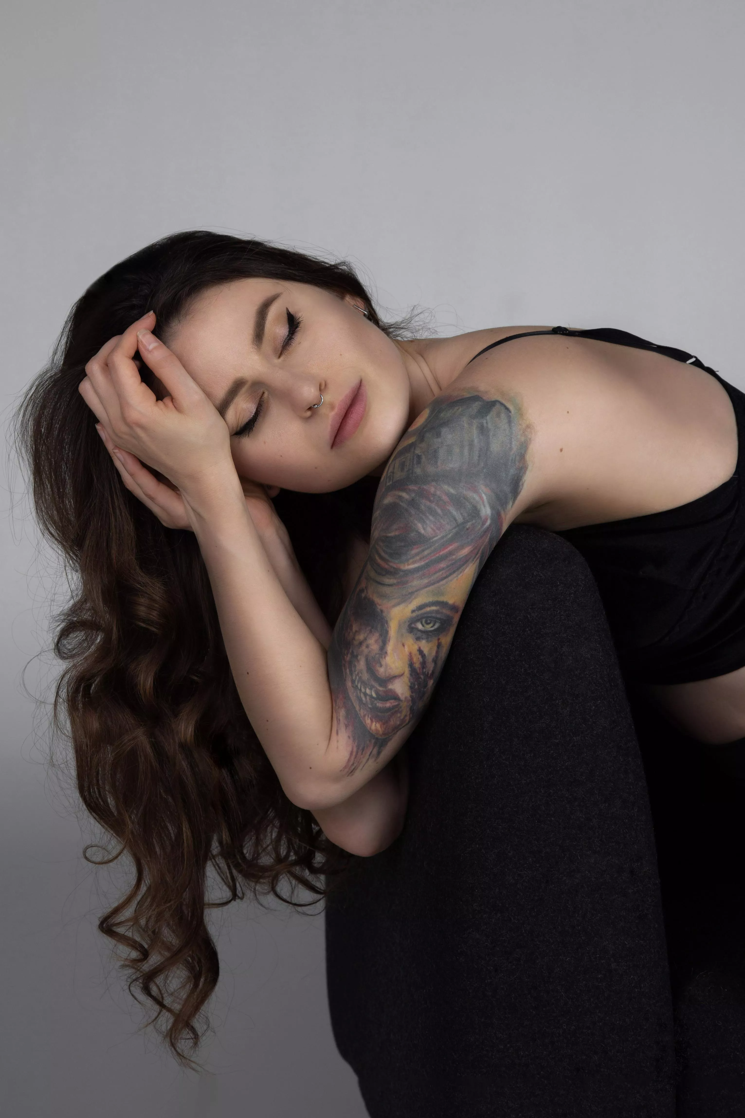 Dark-hair focused SFW post 😉