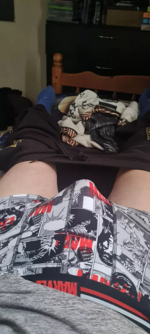 Does my bulge look big.