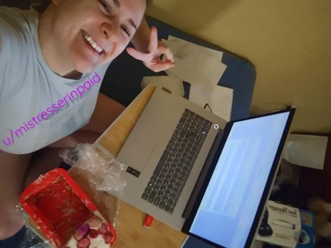 Editing and enjoying some tres leches!