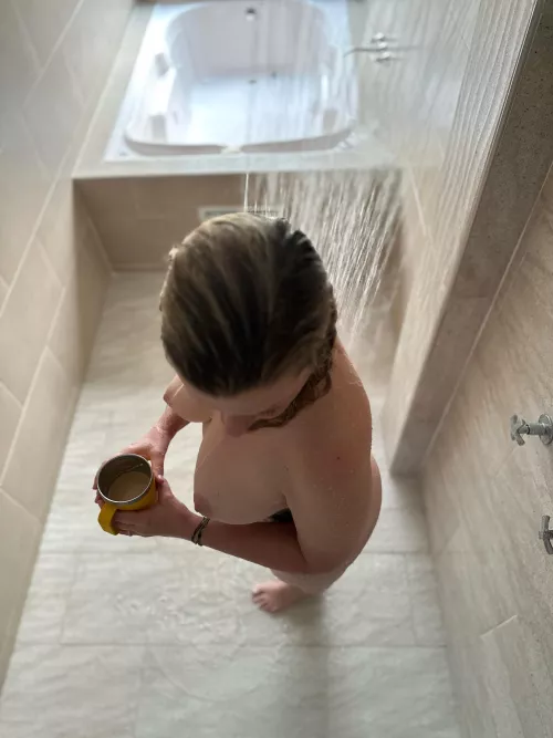 Enjoying a little coffee with my paradise…🌴🌺