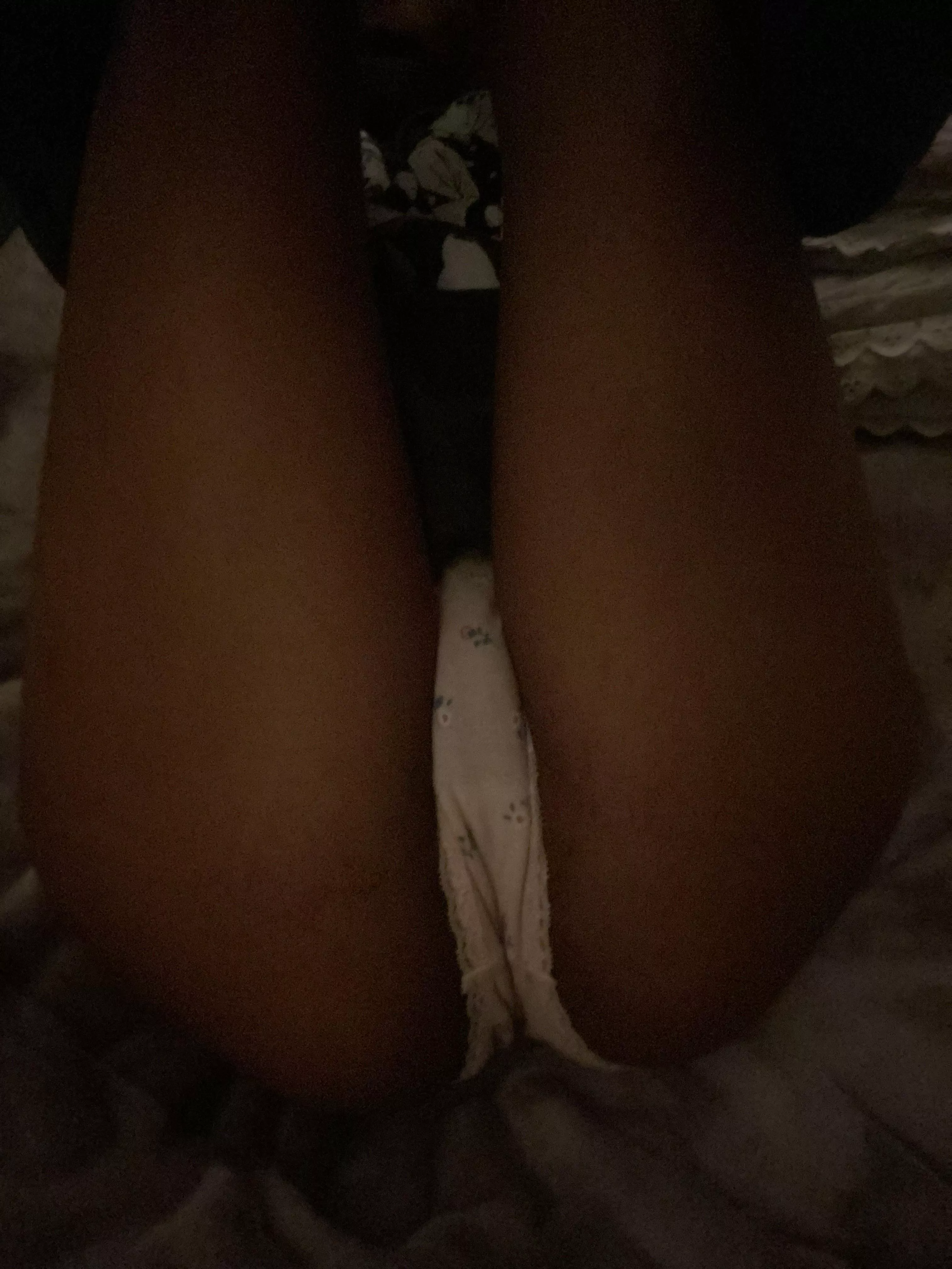 Fat pussy😩hmu if you want more