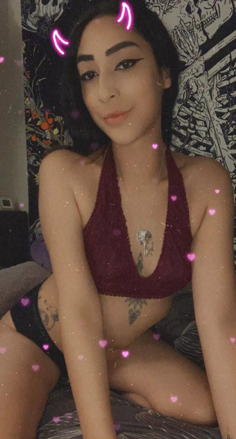 Free OnlyFans❗️Petite Latina 🌶️ Instant access to tons of pictures, videos, & fairly priced PPV!! ✨ solos, b/g, customs & more! ✨ Link below! ⬇️