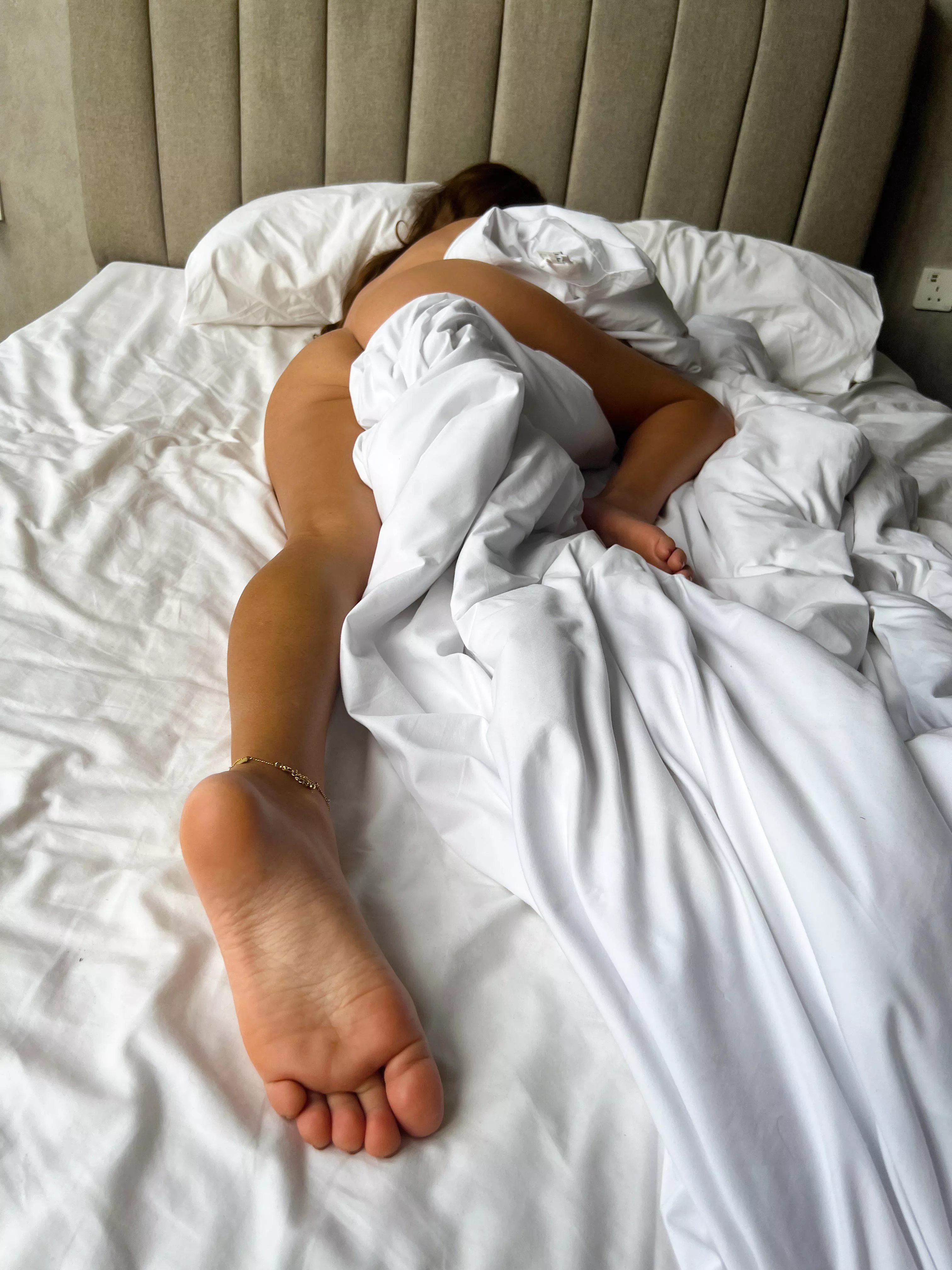 Gently lick me sole to wake me up