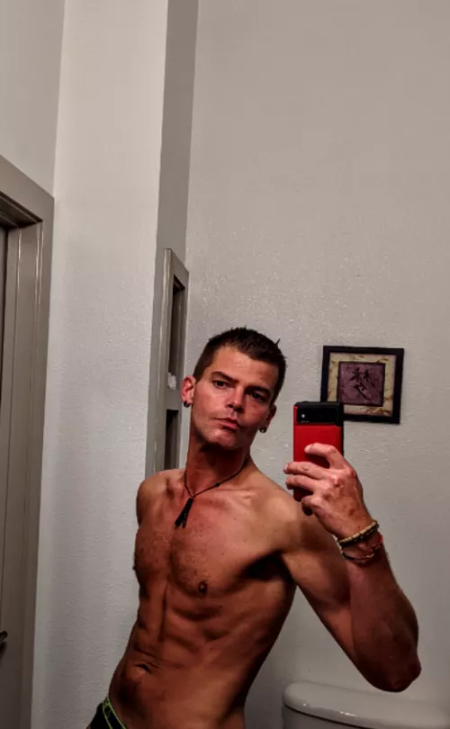 Happy Monday gaybros!