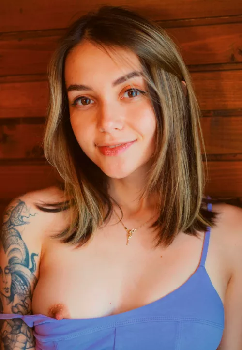 Hello, my name is Eva 😊