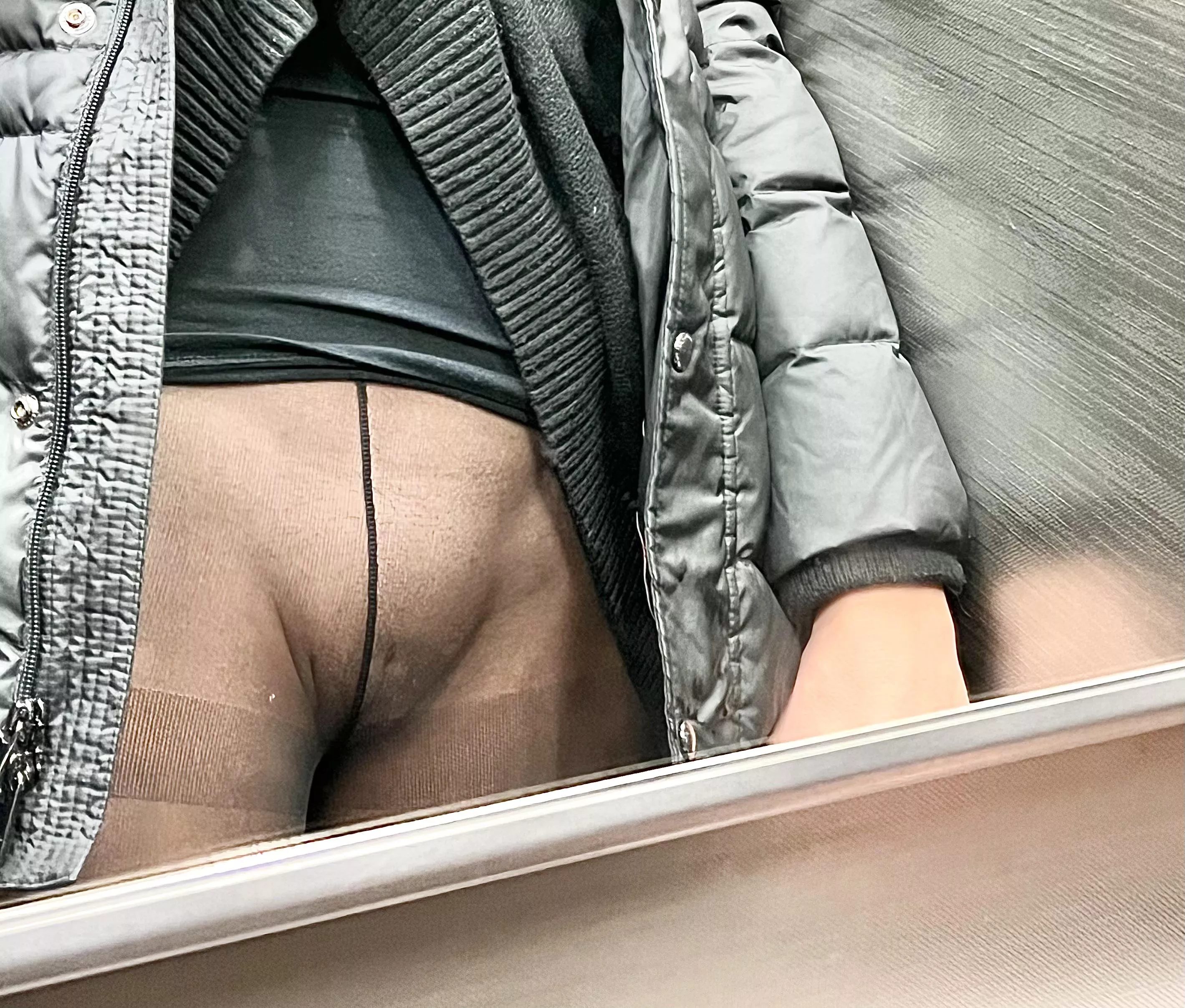 I don’t like to wear panties under my pantyhose when I go out