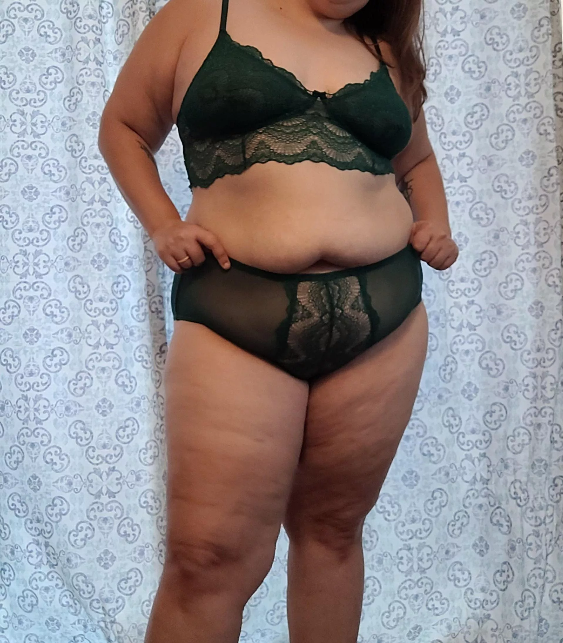 I love the way I look in this green set