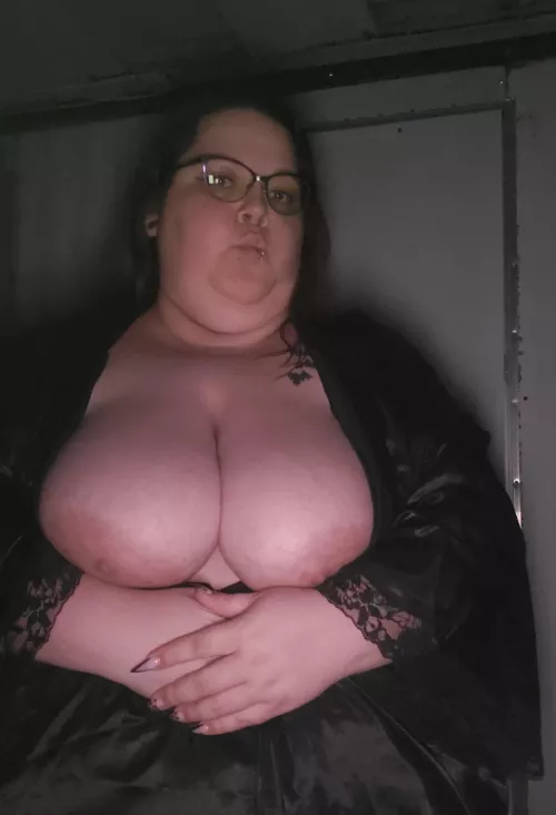 Id be your favorite neighbor 😉