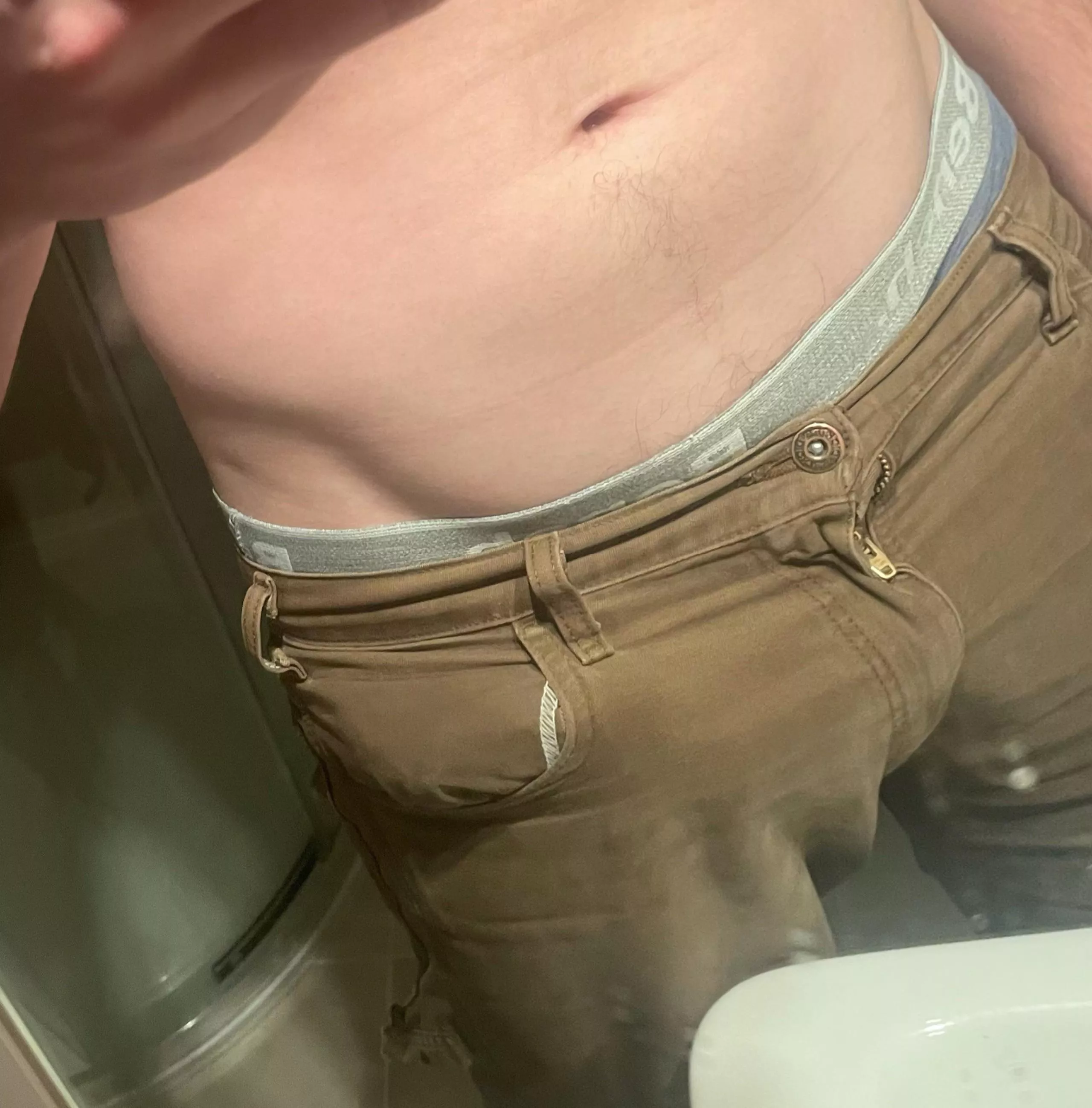 Is it noticeable that it’s poking through my pocket??