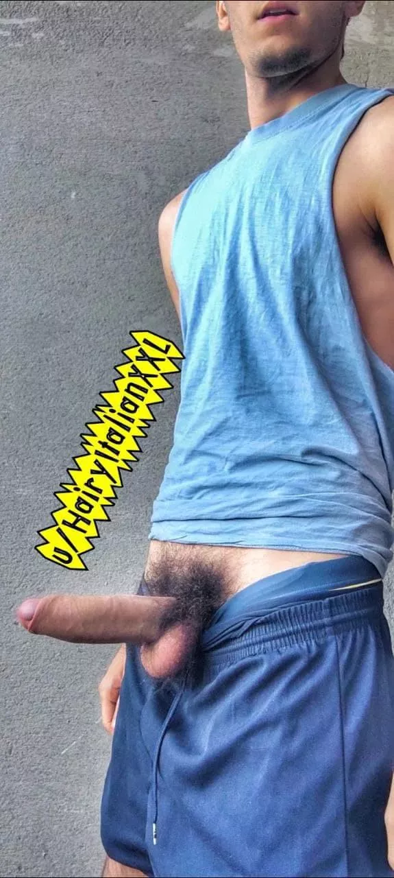 It's hot outside, isn't it? 🥵 Add me: marco.sole2 and say hi 👋