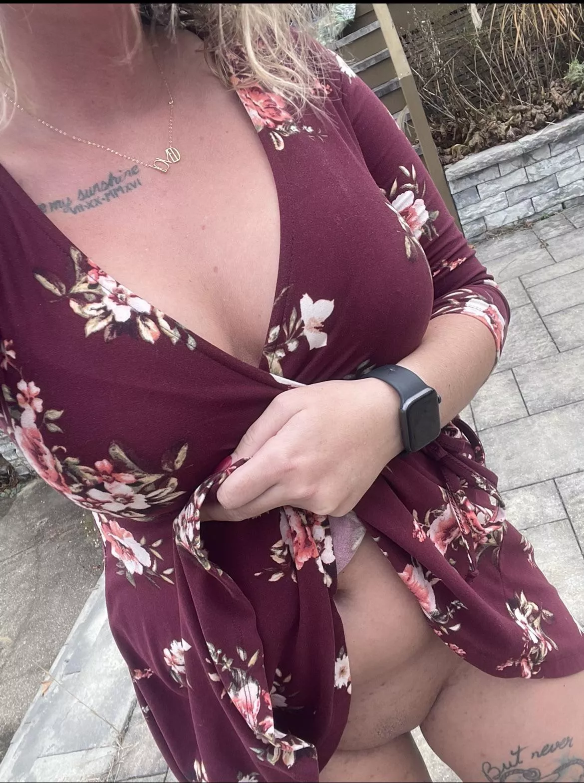 It’s just a date, nothing will happen don’t worry 😈