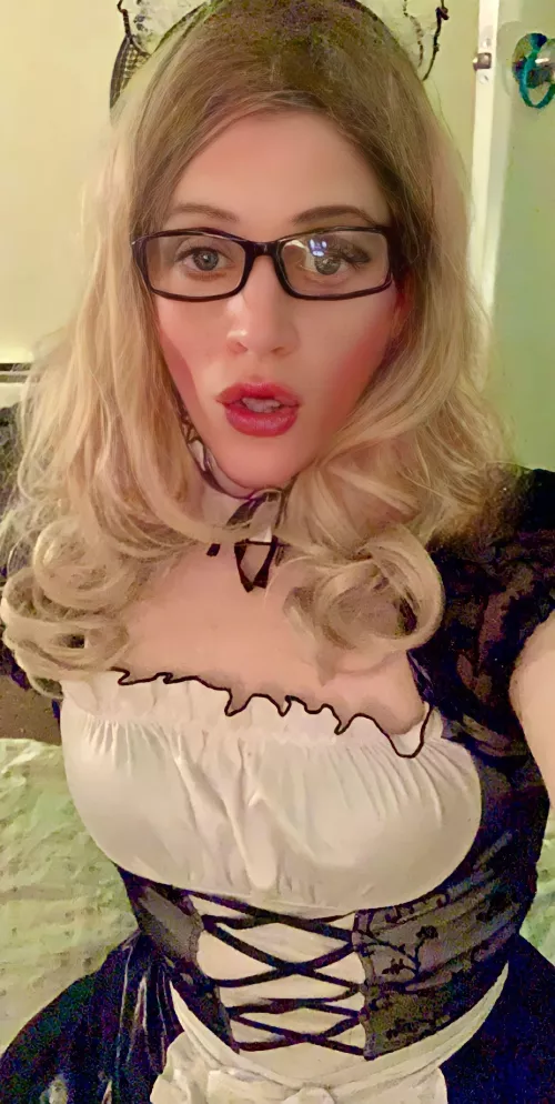 It’s my cake day! Call me a whore and other names and I’ll love you forever!