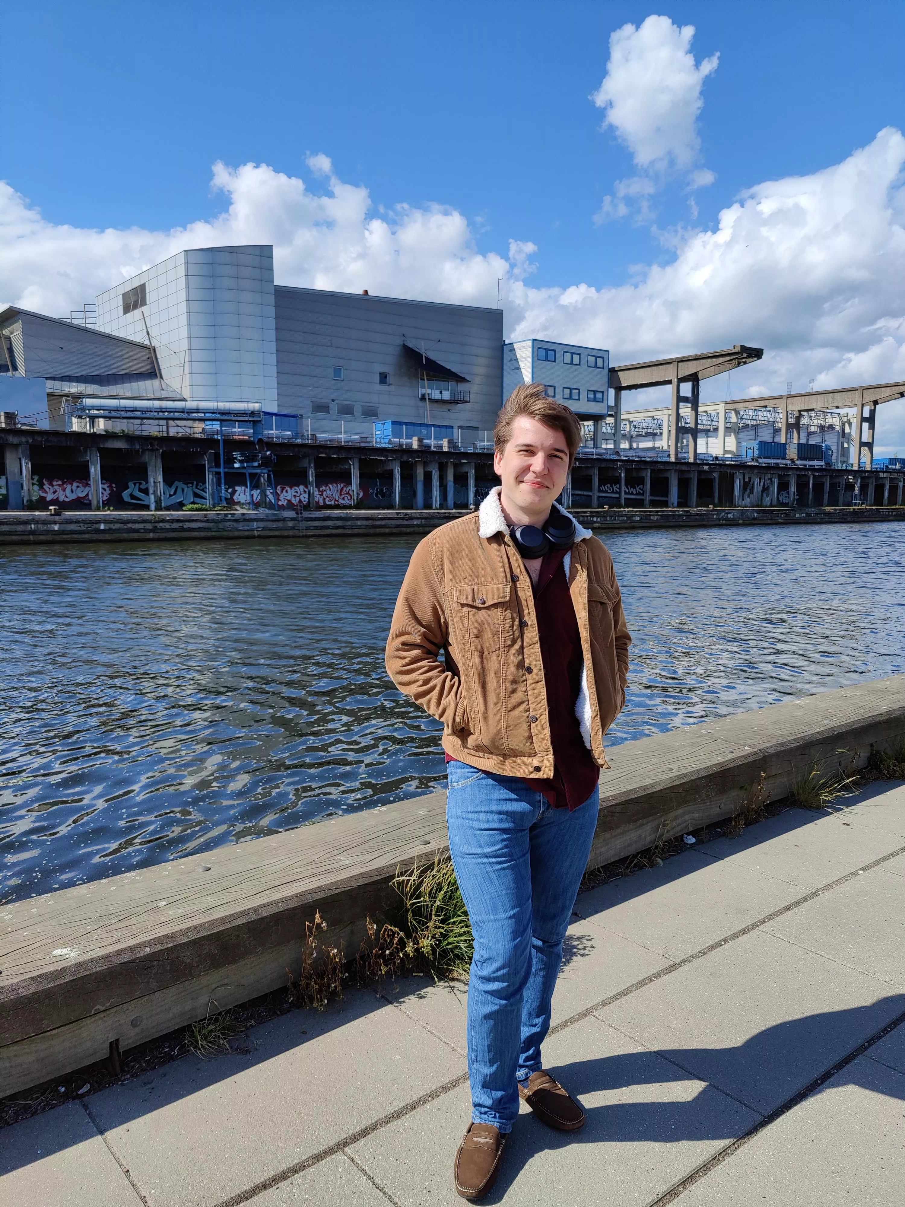 Just handed in my finals for the semester - feeling happy, free, lonely and confused at the same time 🫠