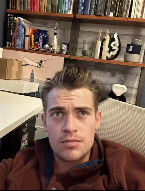 Layoffs in tech sales just hit me, any ideas on what I should do next?? 🫠