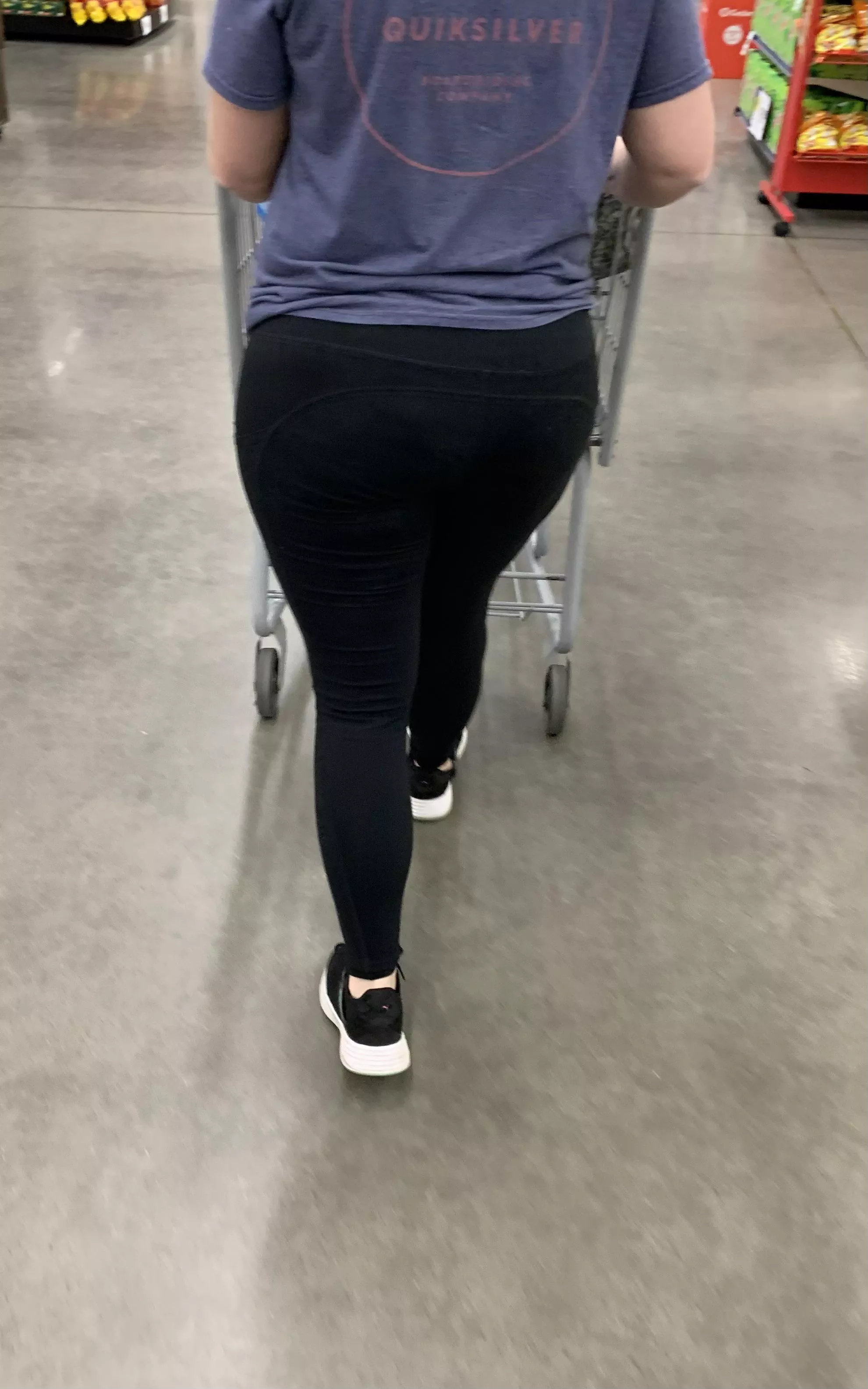Love when she wears leggings when we go shopping….38F