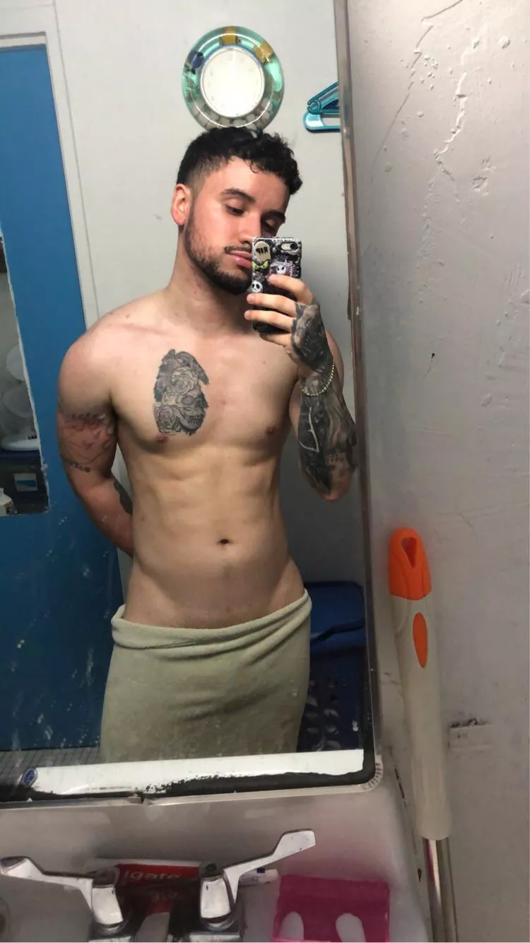 (M) time for a lovely shower after a little workout sesh 🤪