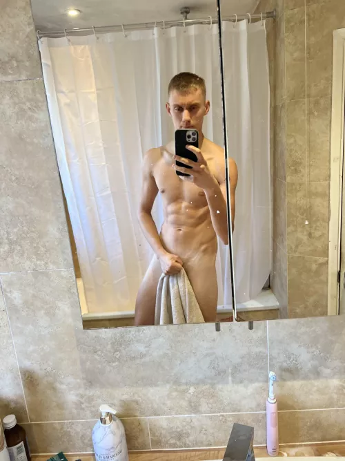 [M] who wants a taste?😈