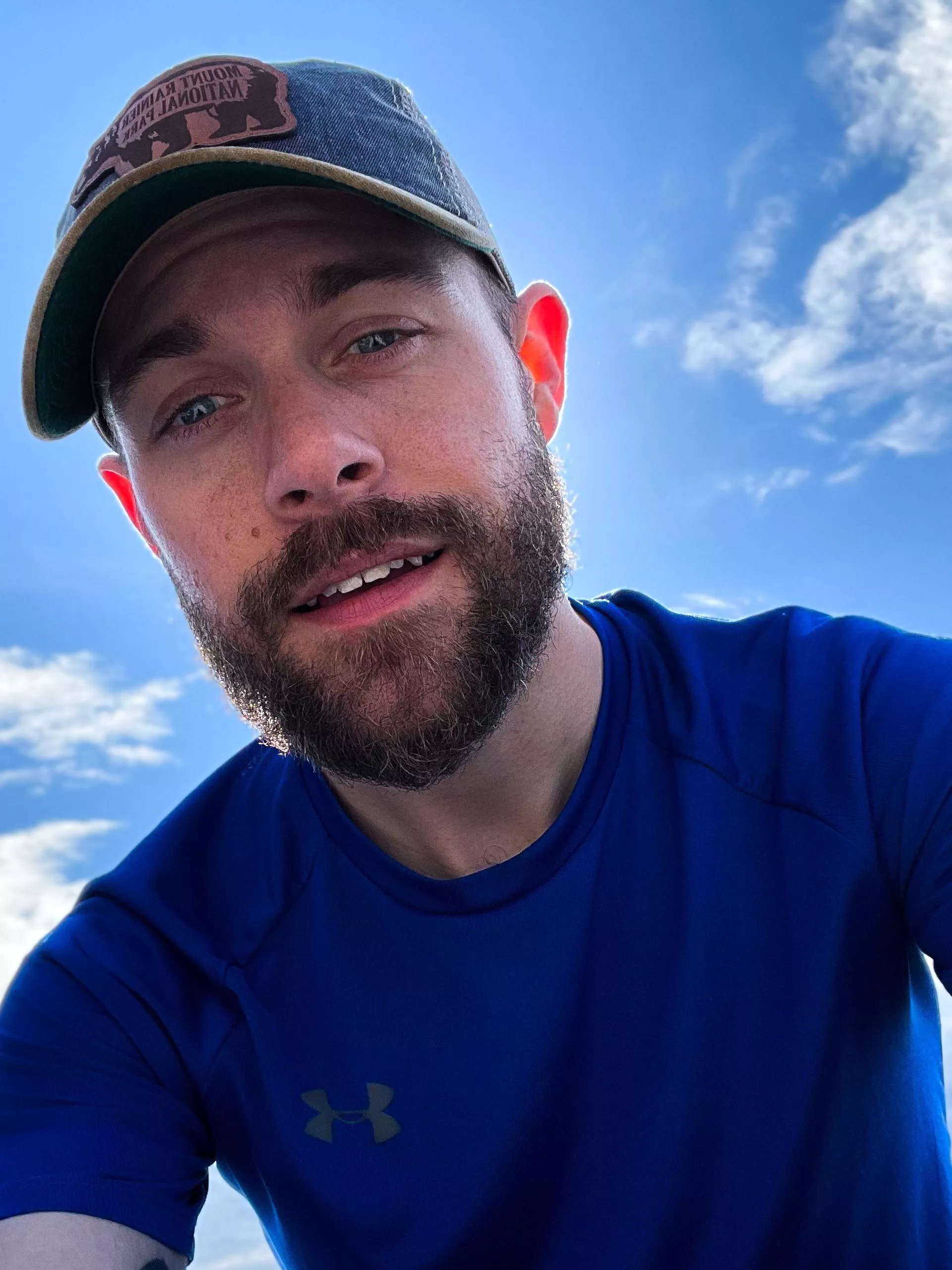 My eyes match the sky. Does that finally make me cool?!