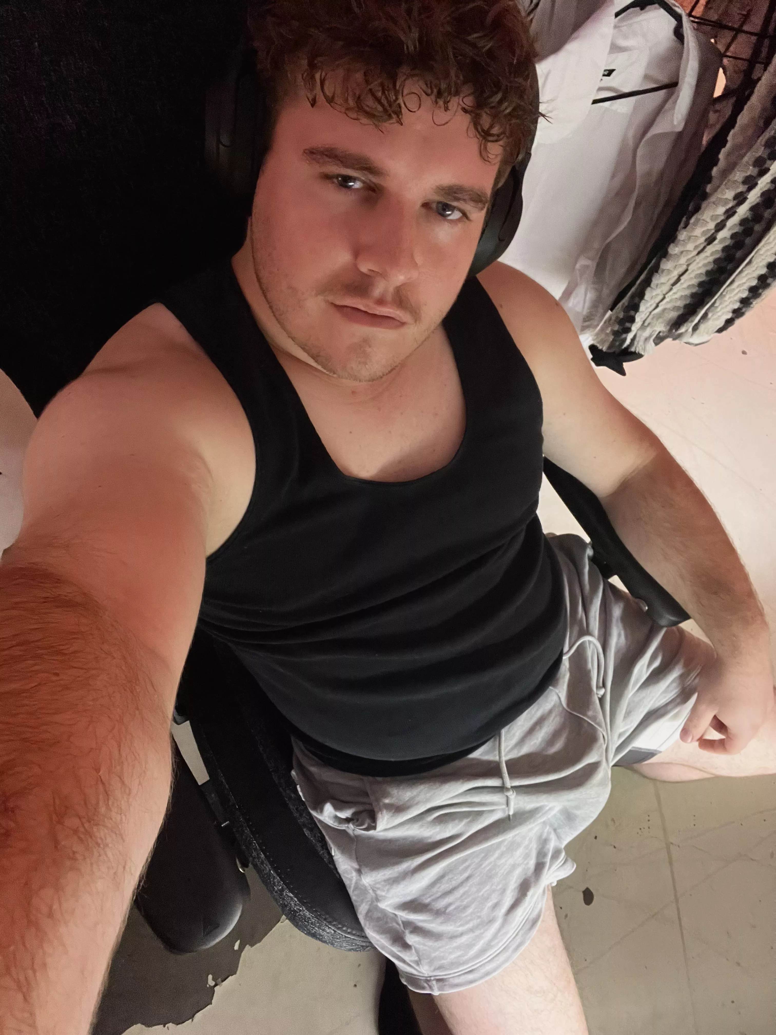 PC gamer from Australia, PM me with your favourite games :P