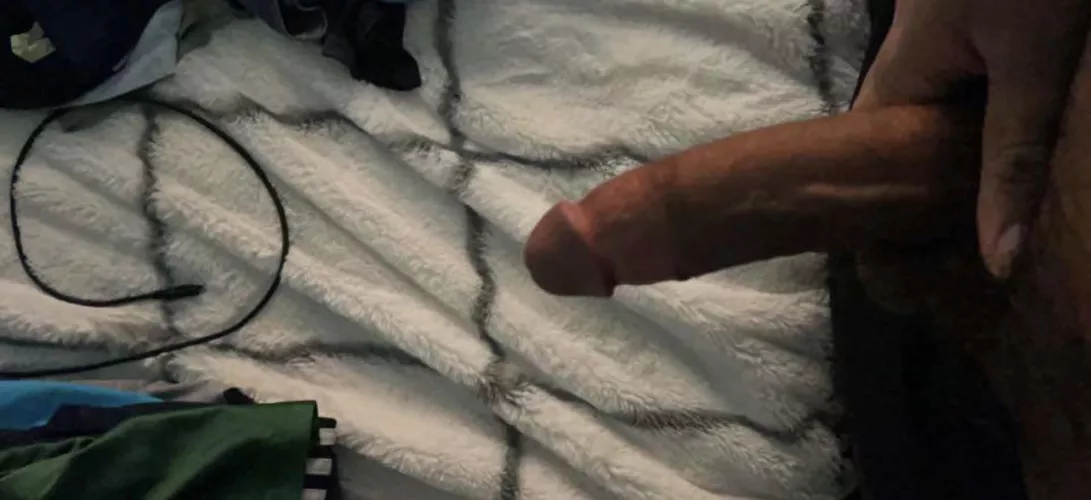 rate my 18 year old cock, and if you like it DM me ;) (F only)