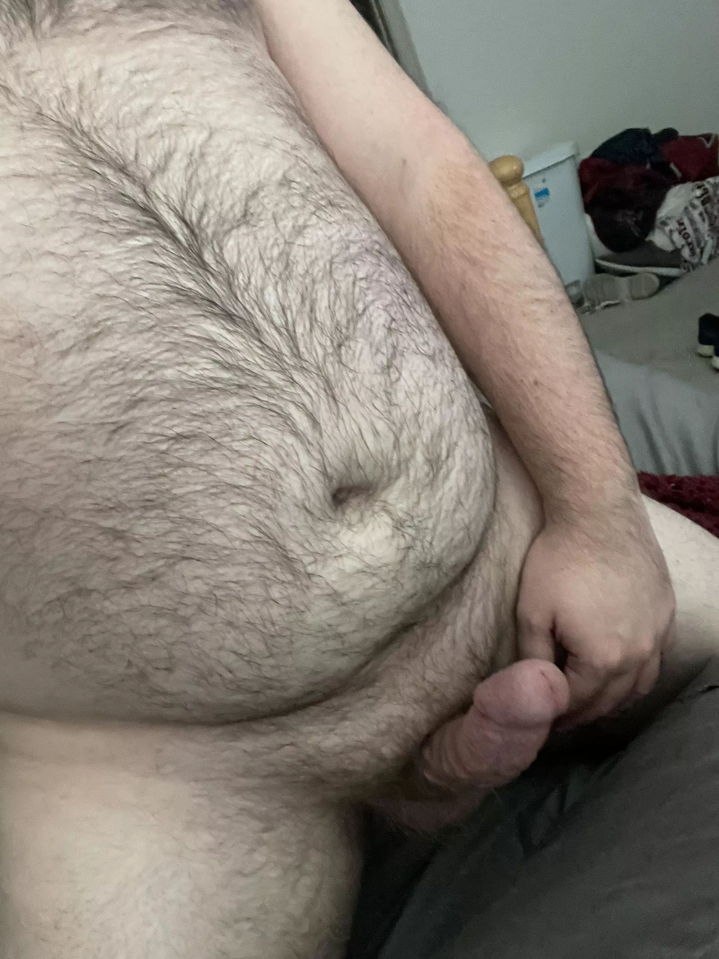 Service me? Dms open if i make you horny☺️