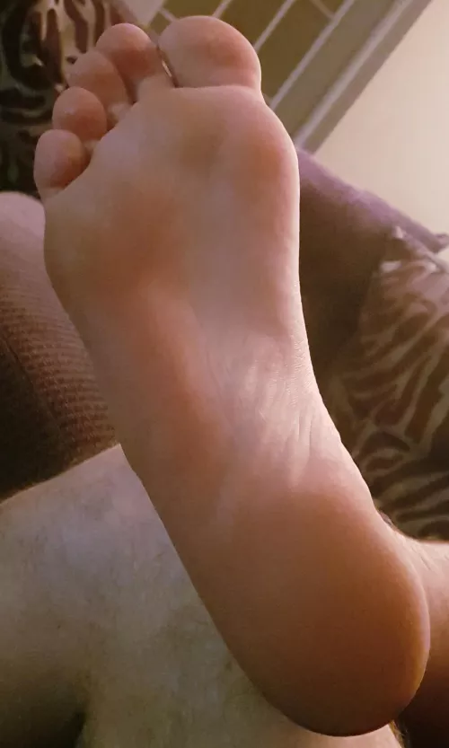 Straight husband soles. DM.