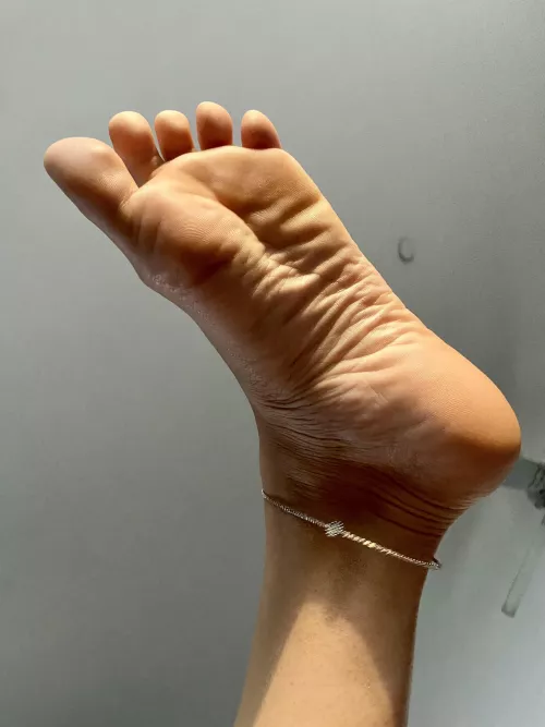 The most fuckable lickable soles