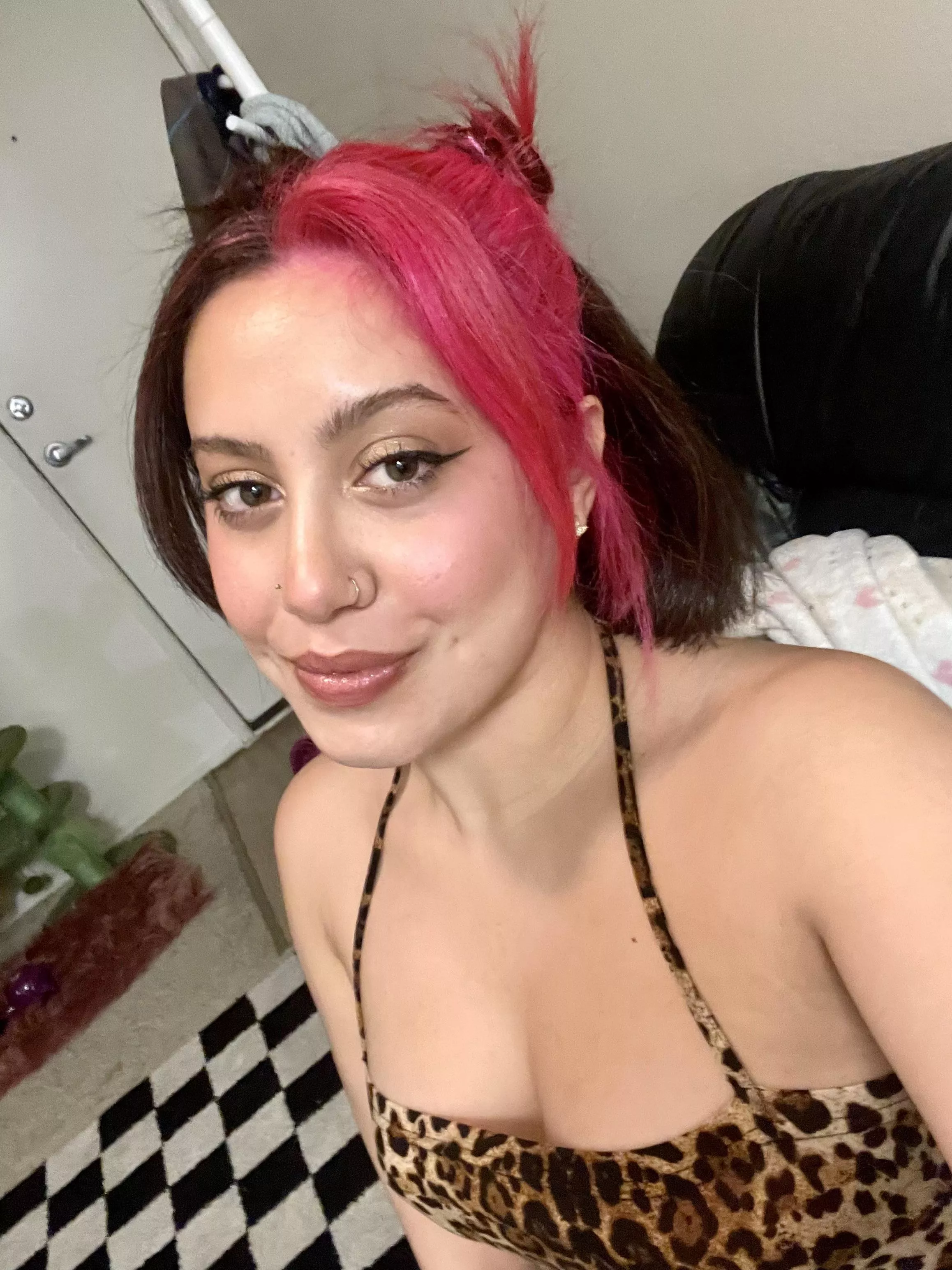 The short hair is always a vibe ☺️