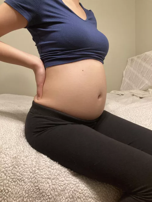 the tightest my belly has ever been 💖