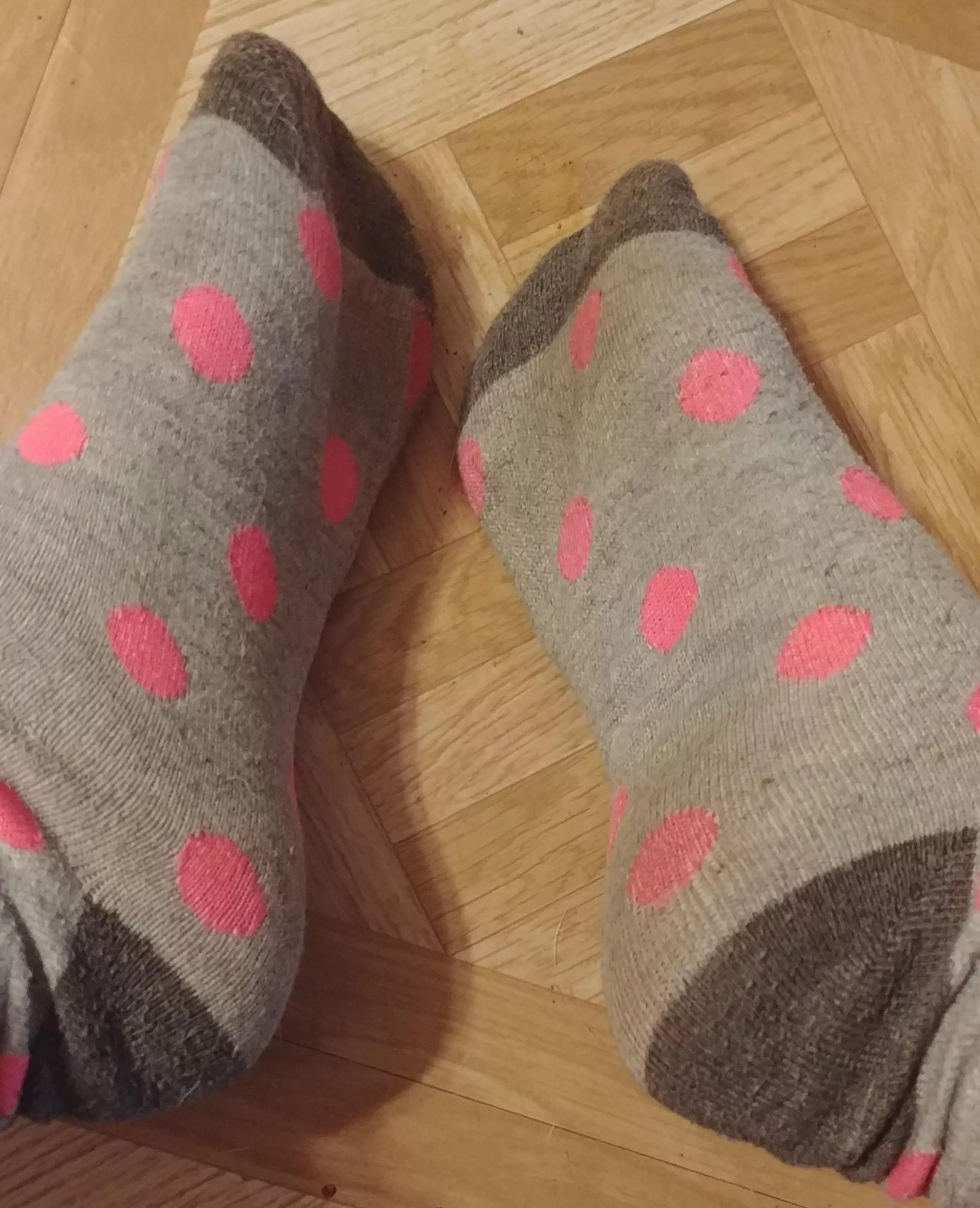 These have been worn for 7 days so far. To the gym, during my busy serving shifts, and for some yard work. Message me to get them shipped today, or i can keep wearing them for you!