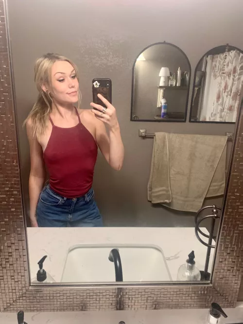 Tryin out the mom jeans