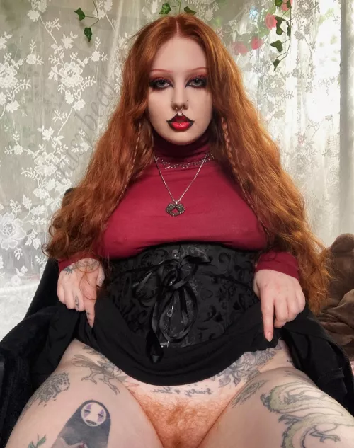 ur fave goth ginger 🖤