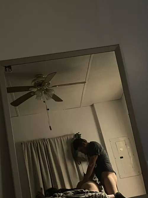 wanna watch us live? 👻 arilyn_c