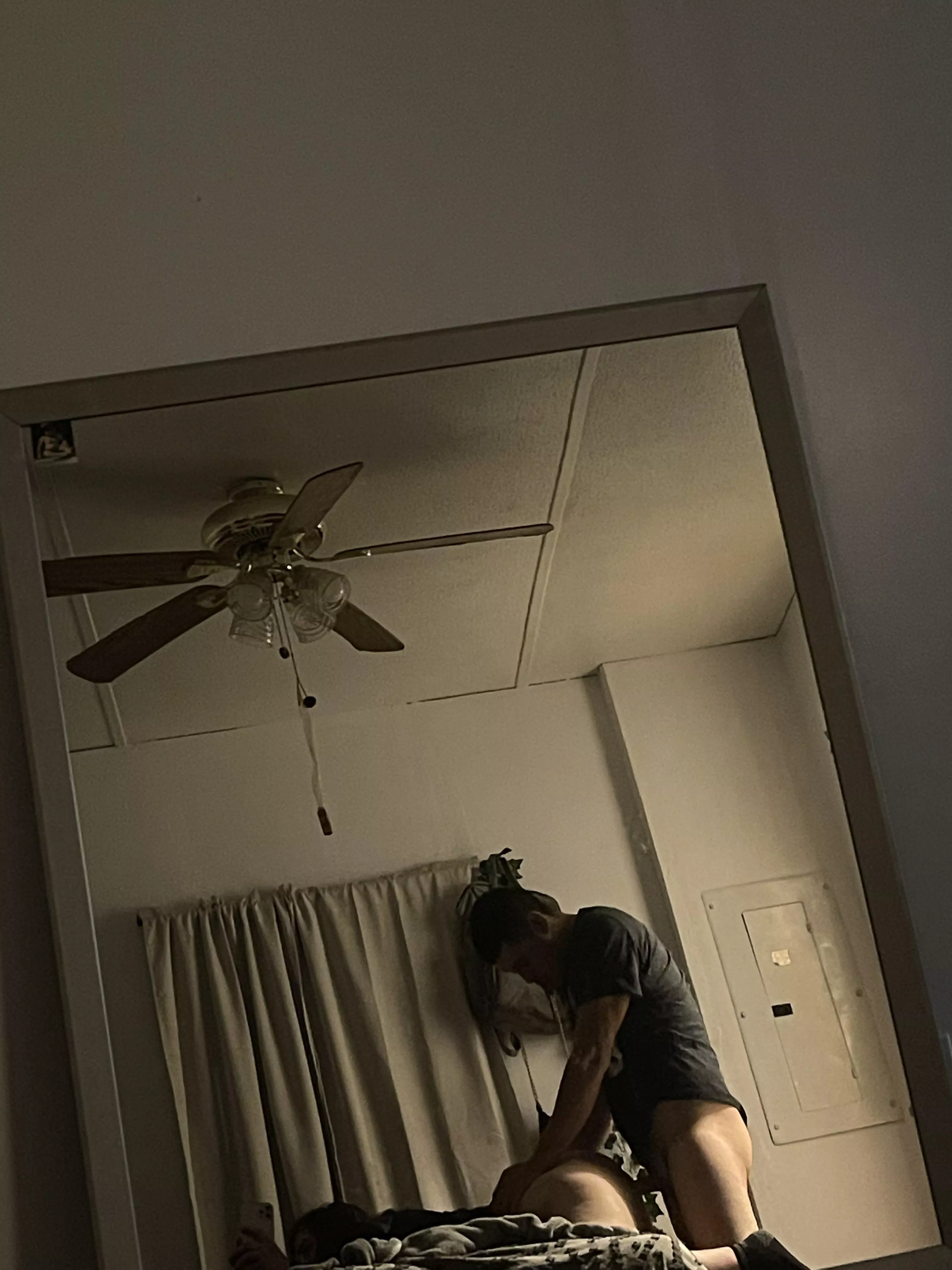 wanna watch us live? 👻 arilyn_c